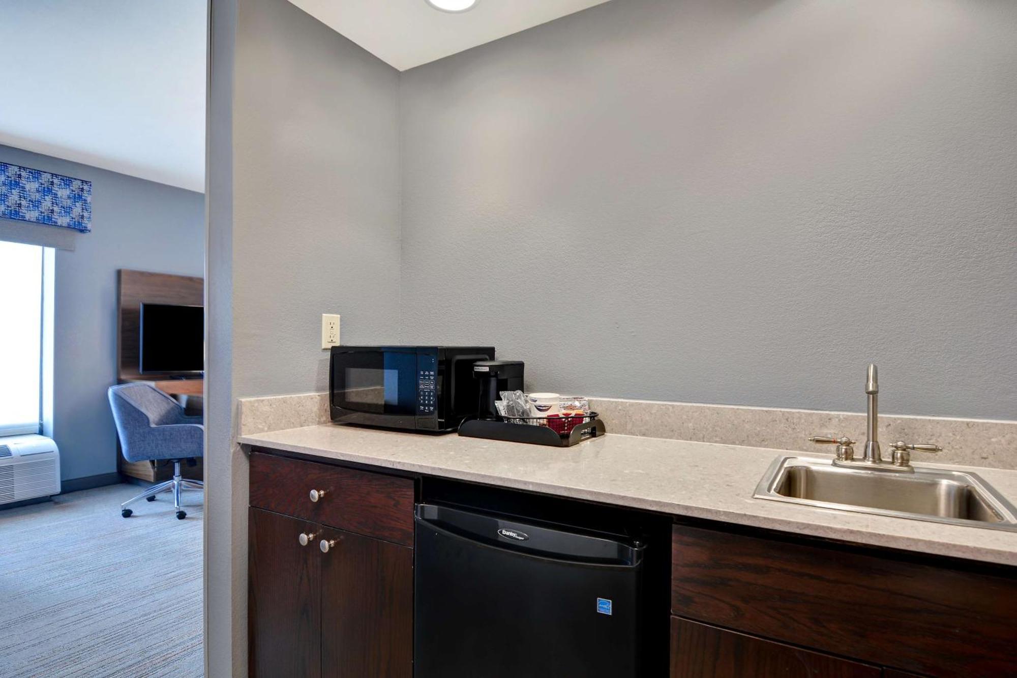 Hampton Inn & Suites Clearwater St Petersburg Ulmerton Road Fl Exteriör bild